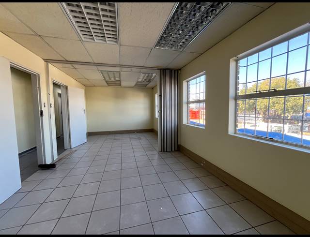 944M² WAREHOUSE TO LET IN SEBENZA
